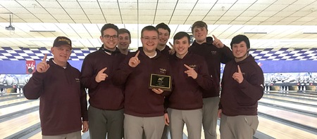 Men's bowling takes first in championship, qualifies for nationals